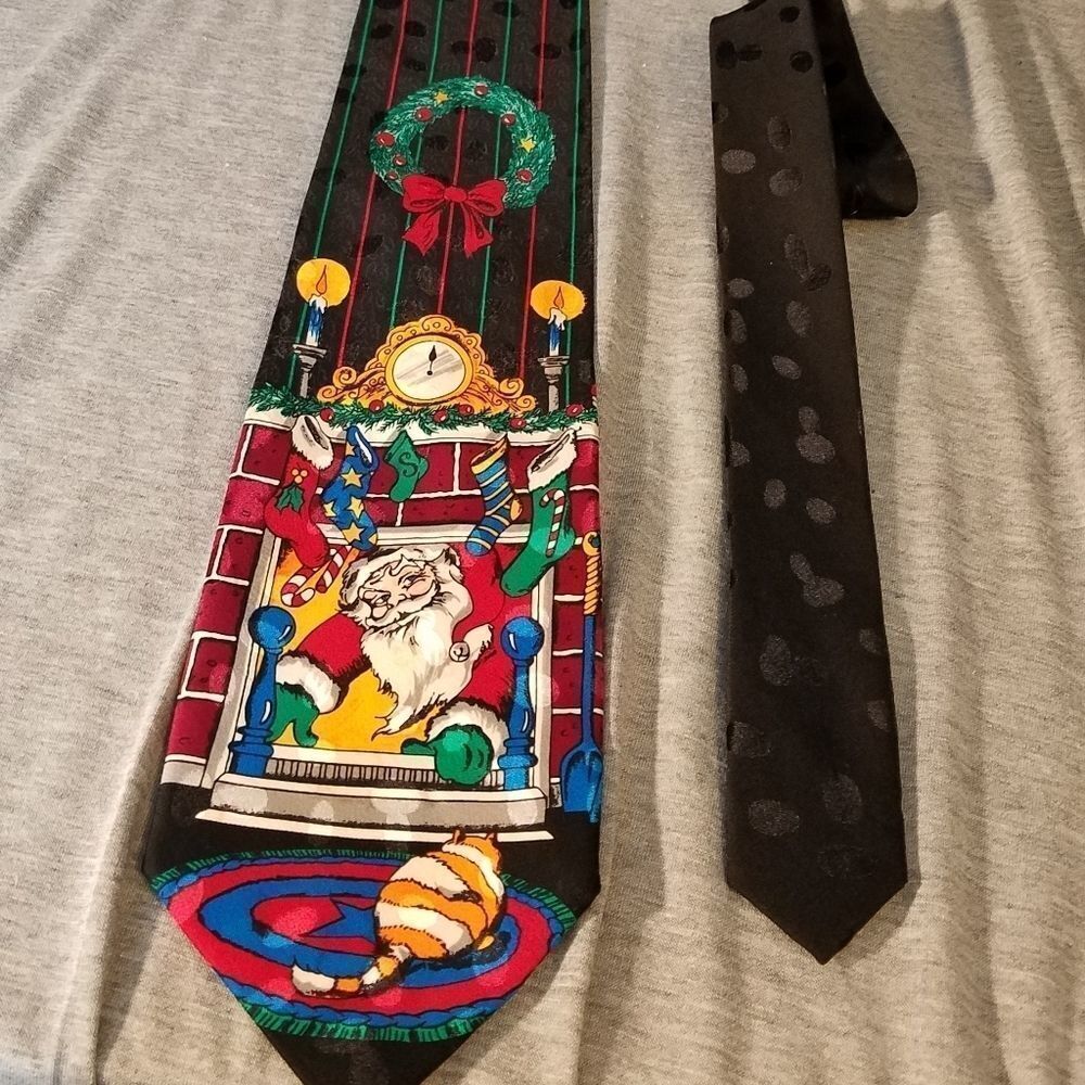 Addiction Santa in Chimney Tie‎ Christmas